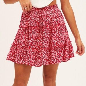 Women's Red Floral Mini Skirt xl